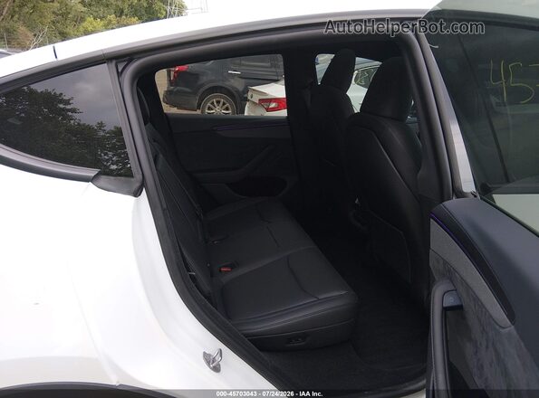 7SAYGDEE6TF637610 2026 TESLA MODEL Y White Vista de la etiqueta del VIN