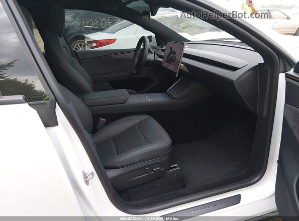 7SAYGDEE6TF637610 2026 TESLA MODEL Y White Vista interior delantera