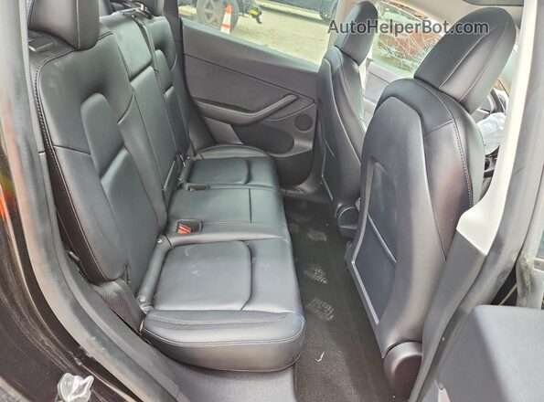 7SAYGDEE7NF376023 2022 TESLA MODEL Black Widok tylnych siedzeń