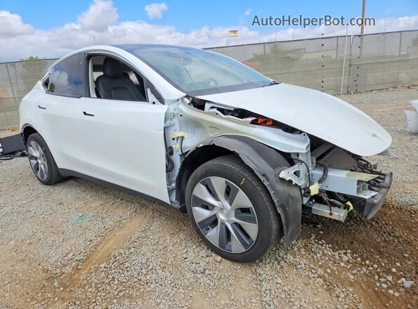 7SAYGDEE7NF445986 2022 TESLA MODEL Белый Передняя правая четверть