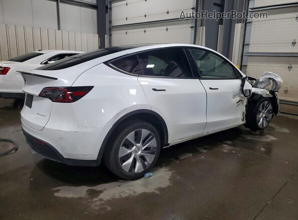 7SAYGDEE7PA086381 2023 TESLA MODEL Белый Задняя правая четверть