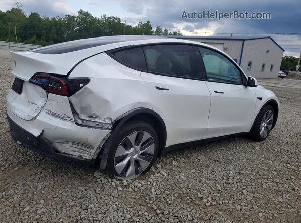 7SAYGDEE7PA108282 2023 TESLA MODEL Белый Задняя правая четверть