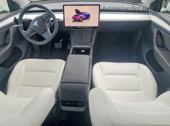 7SAYGDEE7PA108282 2023 TESLA MODEL Белый Вид панели приборов