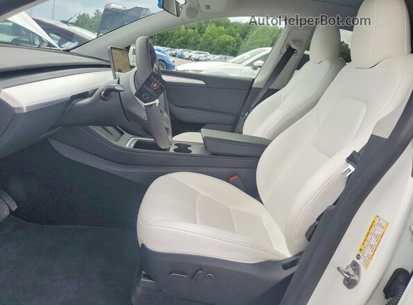 7SAYGDEE7PA108282 2023 TESLA MODEL Белый Вид салона спереди