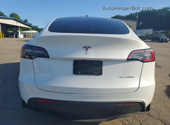 7SAYGDEE7PA114566 2023 TESLA MODEL White Հետևի տեսք