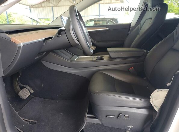7SAYGDEE7PA190613 2023 TESLA MODEL White Vista interior delantera