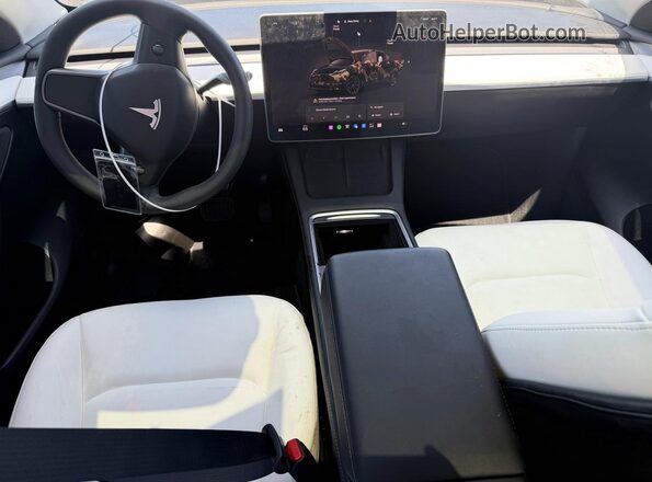 7SAYGDEE7PF619588 2023 TESLA MODEL Белый Вид панели приборов