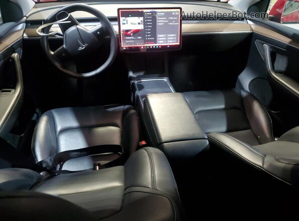 7SAYGDEE7PF668421 2023 TESLA MODEL Красный Вид панели приборов