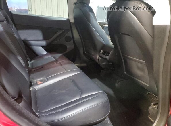 7SAYGDEE7PF668421 2023 TESLA MODEL Красный Вид задних сидений