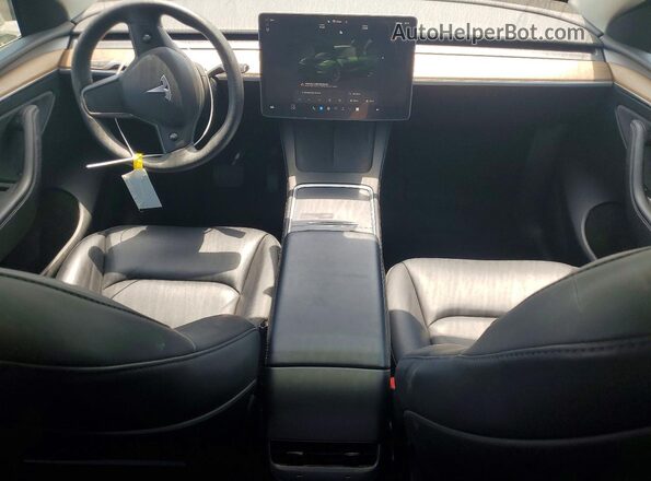 7SAYGDEE7RF036070 2024 TESLA MODEL Gray Vista del salpicadero