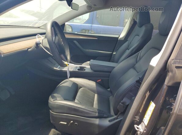7SAYGDEE7RF036070 2024 TESLA MODEL Gray Vista interior delantera