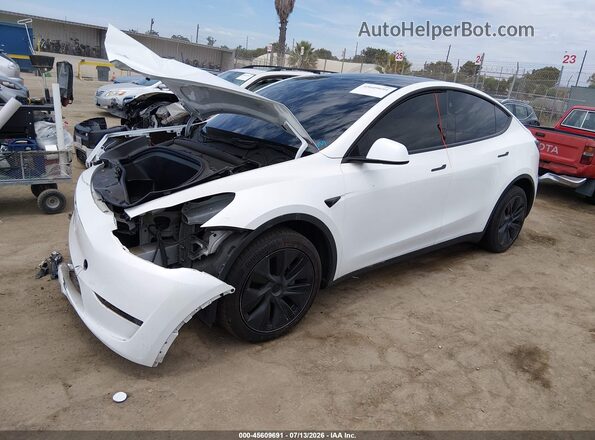 7SAYGDEE7SF292294 2025 TESLA MODEL Y Белый Передняя левая четверть
