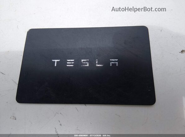 7SAYGDEE7SF292294 2025 TESLA MODEL Y Белый Вид панели приборов