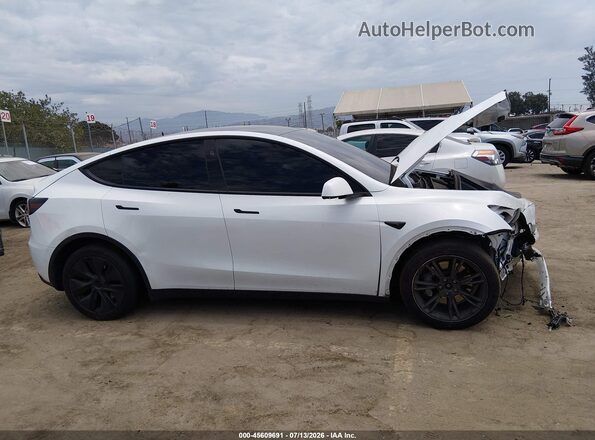 7SAYGDEE7SF292294 2025 TESLA MODEL Y Белый Вид задней части салона