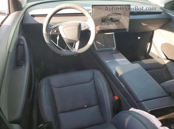 7SAYGDEE7TA447327 2026 TESLA MODEL White Առջևի վահանակի տեսք