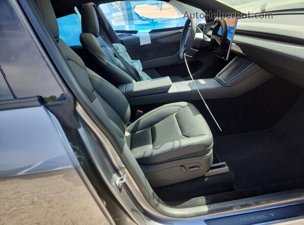7SAYGDEE7TA627620 2026 TESLA MODEL Gray წინა სალონის ხედი