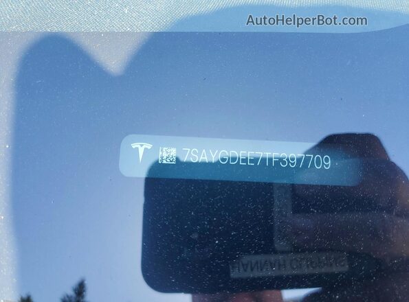 7SAYGDEE7TF397709 2026 TESLA MODEL Black ძრავის განყოფილების ხედი
