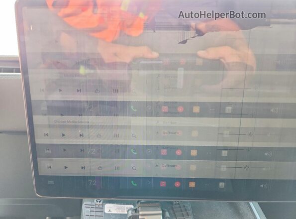 7SAYGDEE7TF558348 2026 TESLA MODEL Red Սարքավորումների վահանակի տեսք