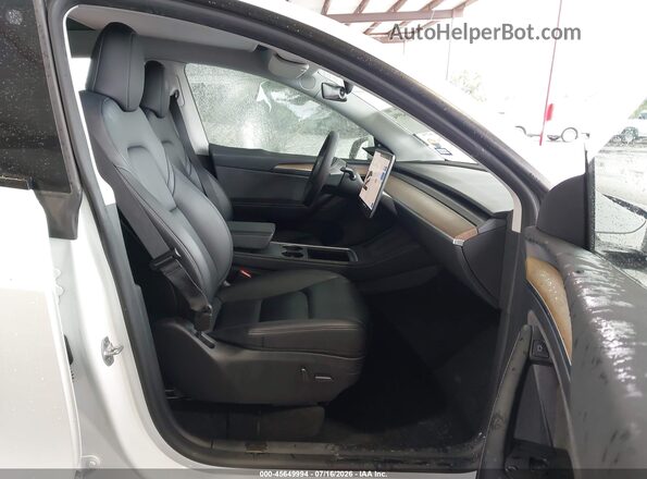 7SAYGDEE8PA094148 2023 TESLA MODEL Y White Vista interior delantera