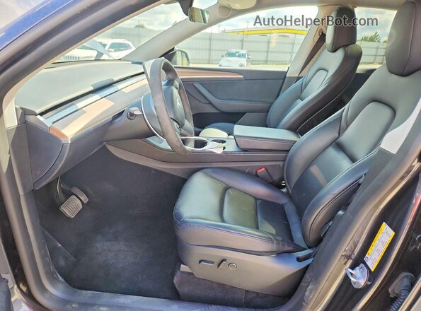 7SAYGDEE8RF166407 2024 TESLA MODEL Серый Вид салона спереди