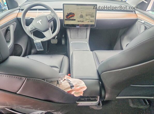 7SAYGDEE8RF201611 2024 TESLA MODEL Blue Vista del salpicadero
