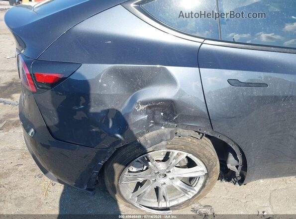 7SAYGDEE8SA339538 2025 TESLA MODEL Y Gray Vista frontal