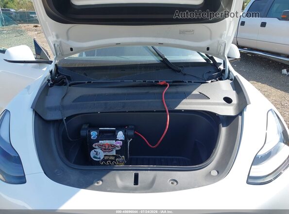7SAYGDEE8SF245260 2025 TESLA MODEL Y White Rear view