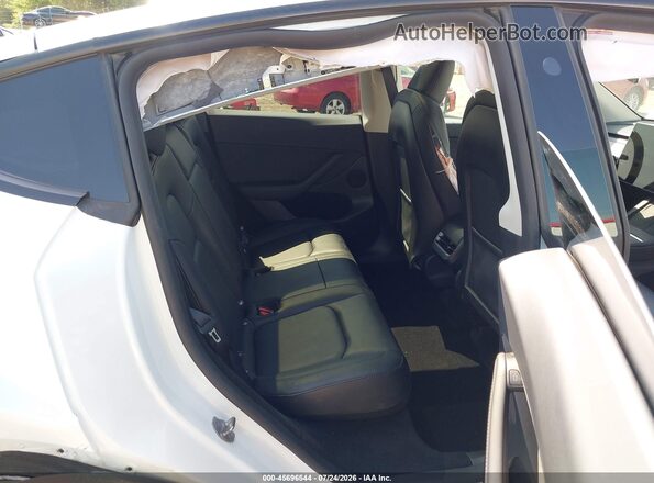 7SAYGDEE8SF245260 2025 TESLA MODEL Y White VIN sticker view