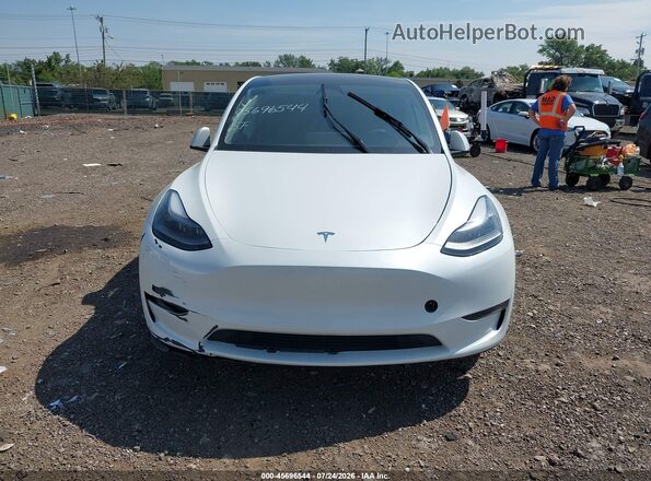 7SAYGDEE8SF245260 2025 TESLA MODEL Y White Dashboard view