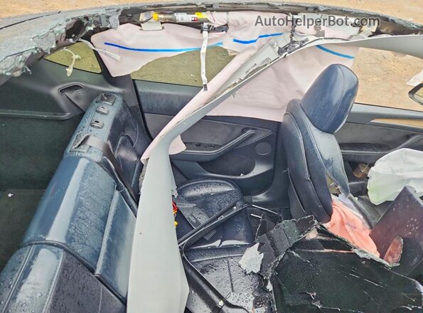 7SAYGDEE8SF258297 2025 TESLA MODEL Black Widok tylnych siedzeń