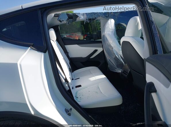 7SAYGDEE8TF339558 2026 TESLA MODEL Y Белый Вид наклейки с VIN-кодом