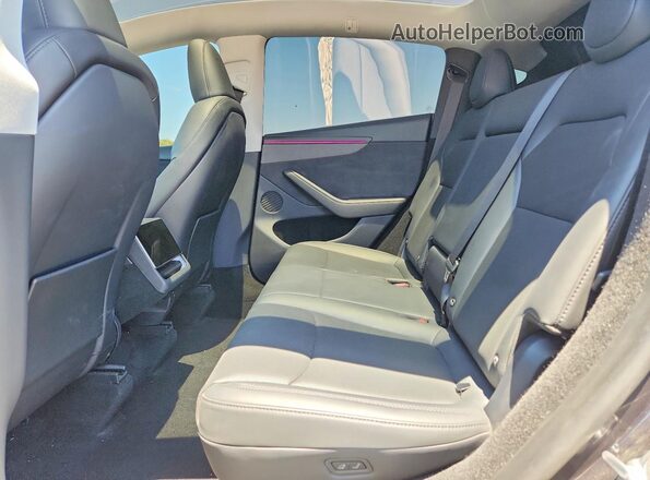 7SAYGDEE8TF404330 2026 TESLA MODEL Black Rear seats view