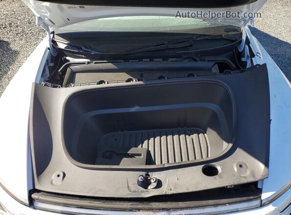 7SAYGDEE8TF607718 2026 TESLA MODEL Белый Вид подкапотного пространства