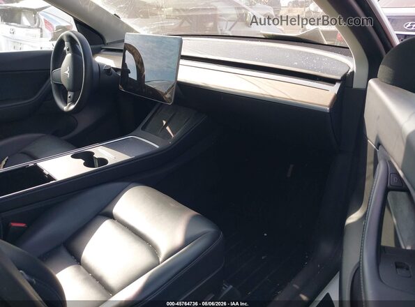 7SAYGDEE9NF317362 2022 TESLA MODEL Y White Front interior view