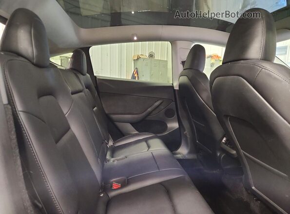 7SAYGDEE9PF714007 2023 TESLA MODEL White Հետևի նստատեղերի տեսք