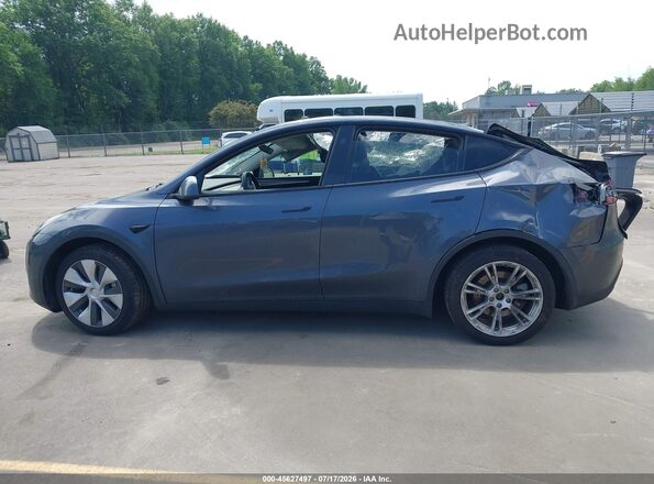 7SAYGDEE9PF796353 2023 TESLA MODEL Y Gray 360 interior view