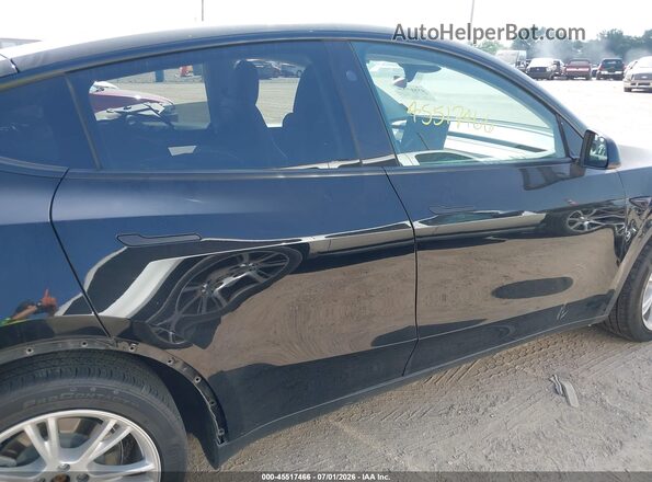 7SAYGDEE9RA286665 2024 TESLA MODEL Y Black Սալոնի 360 աստիճան տեսք