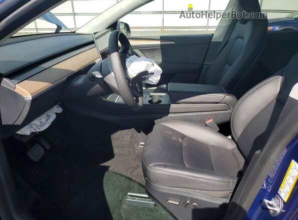7SAYGDEE9RF007699 2024 TESLA MODEL Blue Вид салону спереду