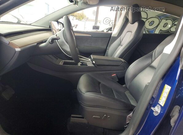 7SAYGDEE9RF159658 2024 TESLA MODEL Blue წინა სალონის ხედი