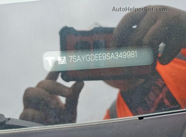 7SAYGDEE9SA349981 2025 TESLA MODEL Blue Vista del compartimento del motor