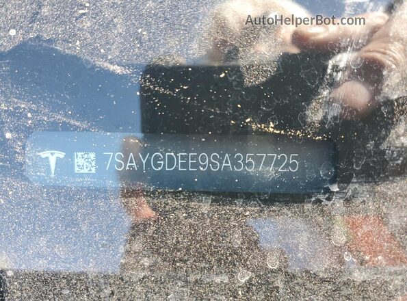 7SAYGDEE9SA357725 2025 TESLA MODEL Черный Вид подкапотного пространства
