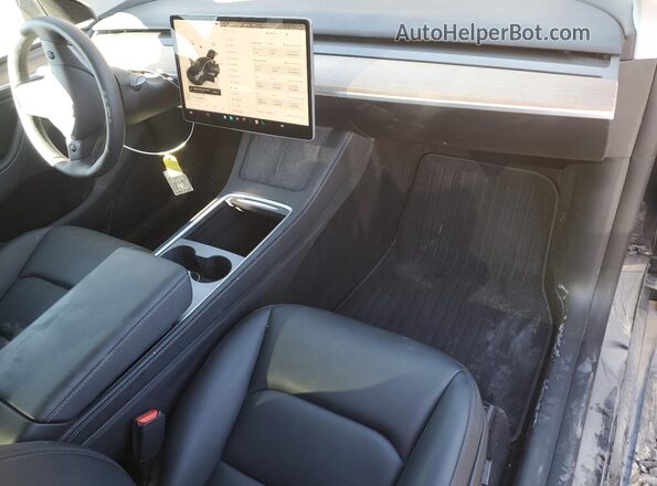 7SAYGDEE9SA357725 2025 TESLA MODEL Черный Вид панели приборов