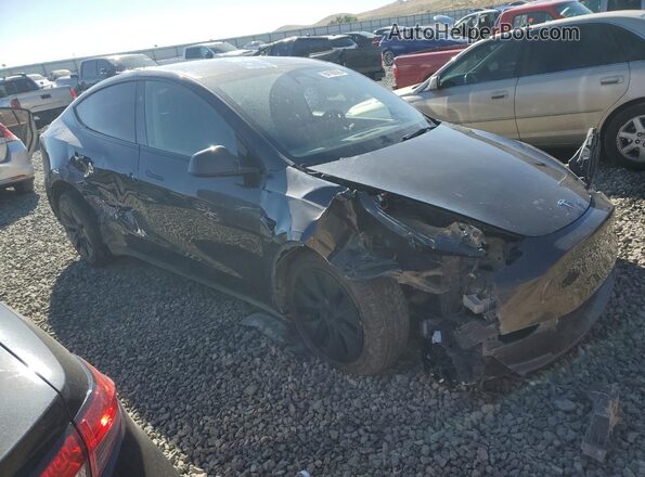 7SAYGDEE9SA357725 2025 TESLA MODEL Черный Передняя правая четверть