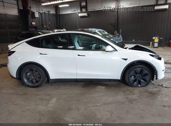 7SAYGDEE9SF302677 2025 TESLA MODEL Y White ხელსაწყოთა პანელის ხედი