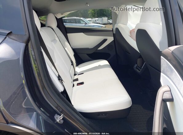 7SAYGDEE9TA454988 2026 TESLA MODEL Y Gray Vista de la etiqueta del VIN