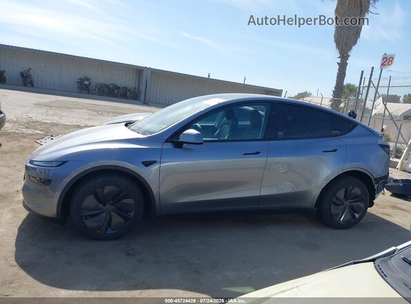 7SAYGDEE9TF544788 2026 TESLA MODEL Y Silver Սալոնի 360 աստիճան տեսք