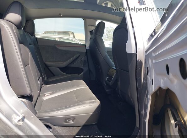 7SAYGDEE9TF544788 2026 TESLA MODEL Y Silver VIN կոդի պիտակի տեսք