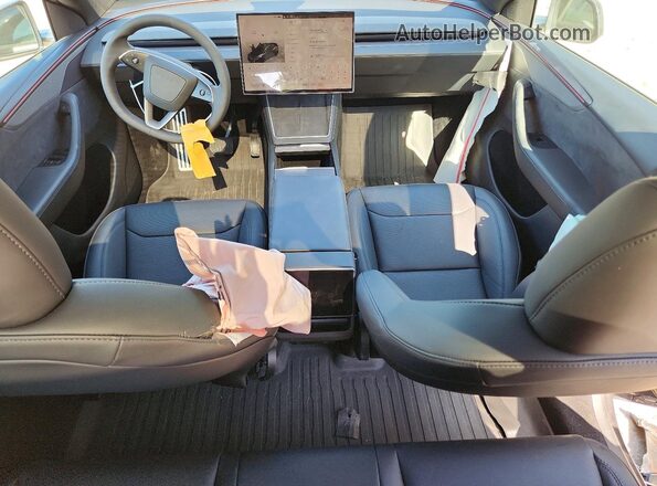 7SAYGDEE9TF580075 2026 TESLA MODEL Charcoal Widok deski rozdzielczej