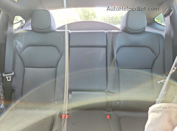 7SAYGDEE9TF580075 2026 TESLA MODEL Charcoal Widok tylnych siedzeń