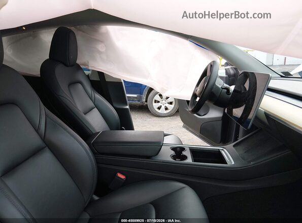 7SAYGDEEXNA008108 2022 TESLA MODEL Y Gray Front interior view